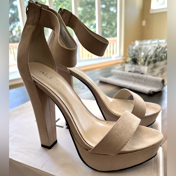 Aldo Platform Sandals - Picture 1 of 4